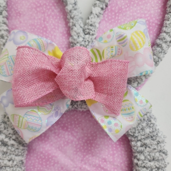 Pink Spring/Easter Bunny Wreath with Bow. - Picture 3 of 4